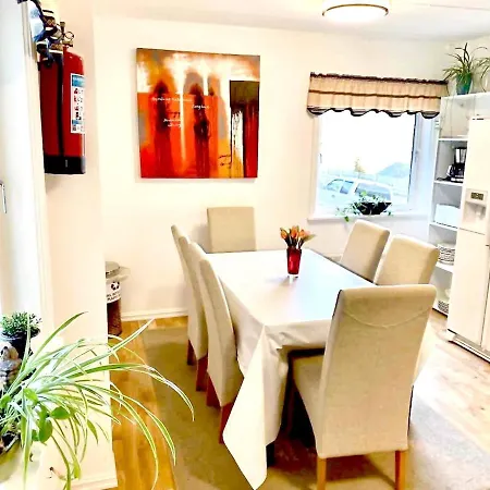 With One Bedroom In With Wonderful Sea View And Wifi 4 Km From The Beach 公寓 *