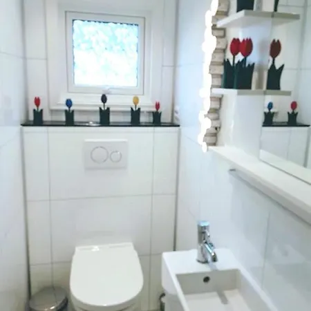 With One Bedroom In With Wonderful Sea View And Wifi 4 Km From The Beach Apartment Tromsø