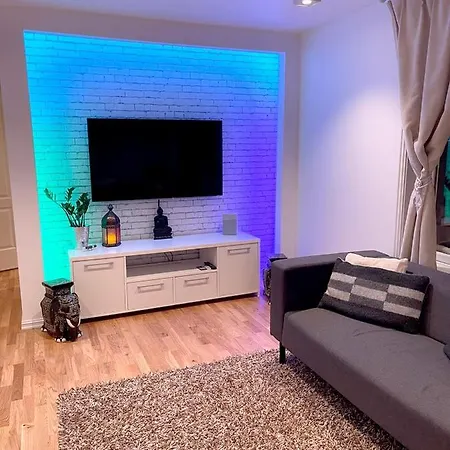With One Bedroom In With Wonderful Sea View And Wifi 4 Km From The Beach 公寓